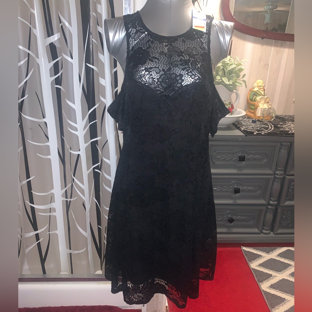 Lace Black Dress - Picture 2 of 5